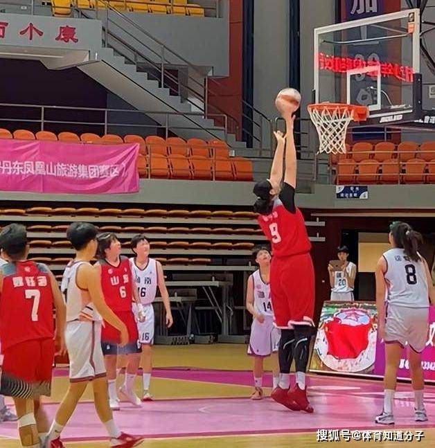 此外，演员明道也作为特邀嘉宾亲临论坛